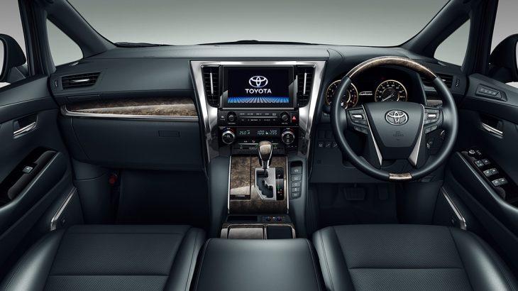高級ミニバン トヨタ 30系アルファードの注目すべき室内機能とは アイカーマガジン