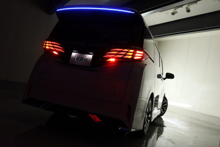 40アルファードモデリスタ（イルミルーフスポイラー）夜間イメージ