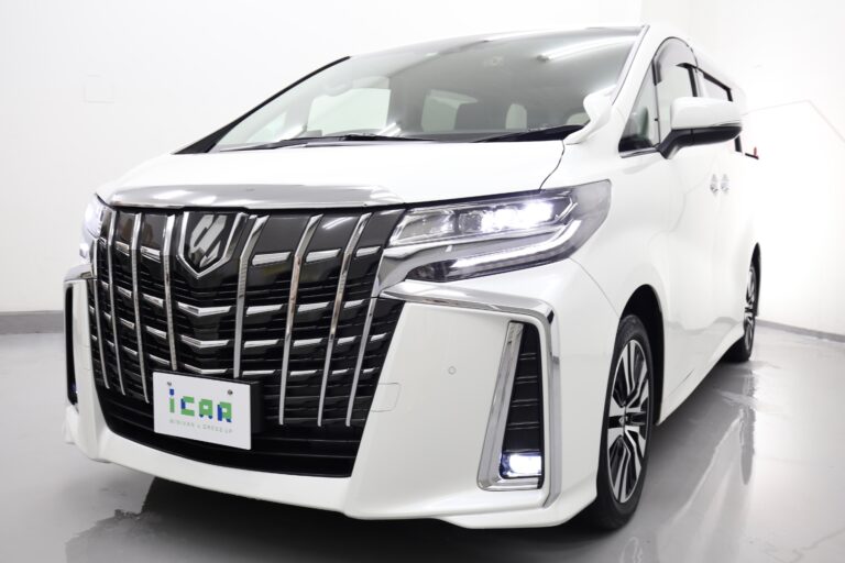 アルファード 2.5S Cパッケージ(3眼LED)