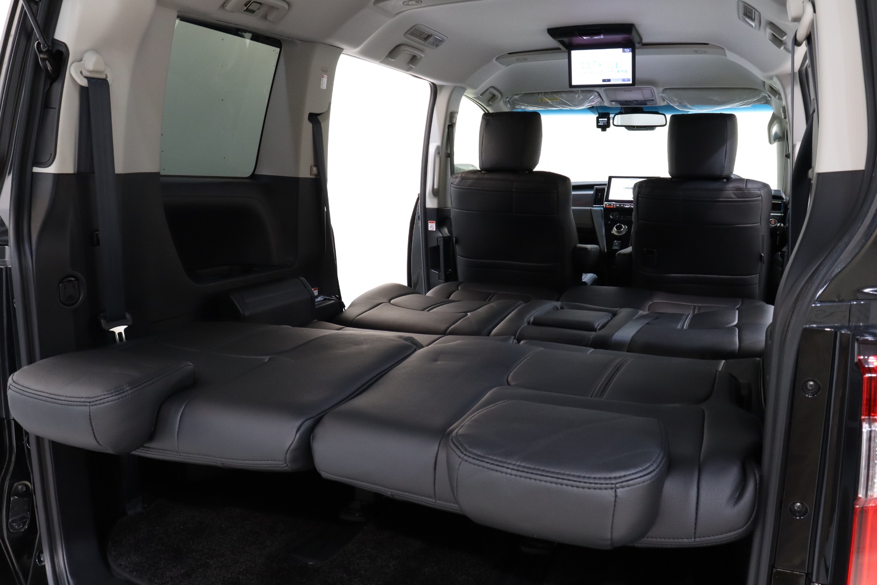 現車確認必須 三菱 デリカD:5｜8人乗り｜ヒッチメンバー付｜