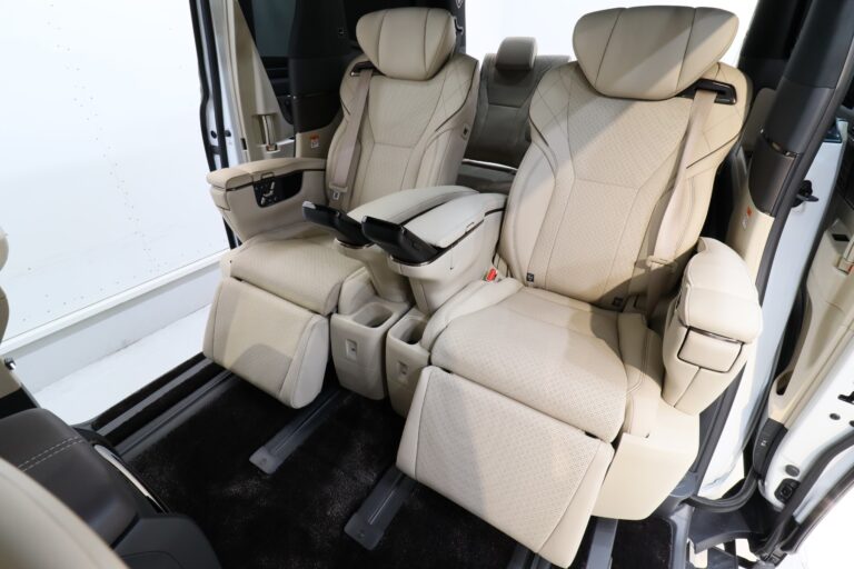 アルファードハイブリッド エグゼクティブラウンジ(セカンドシート)