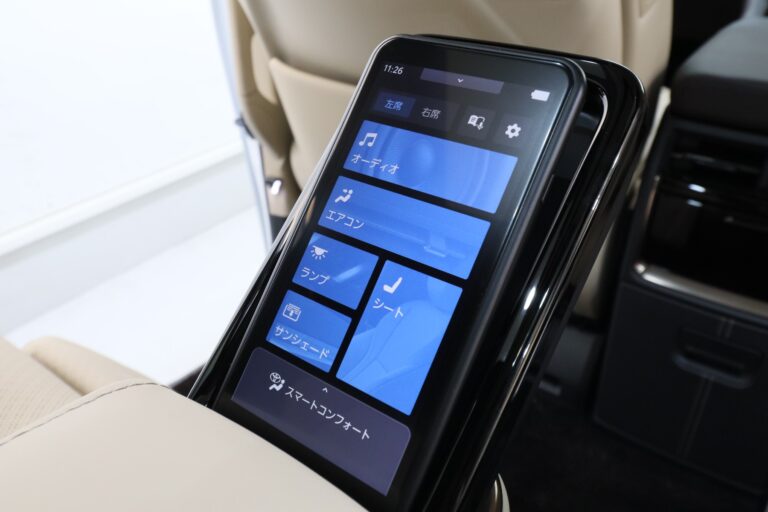 リヤマルチオペレーションパネル(脱着式)