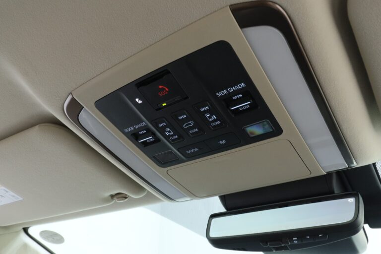 アルファードハイブリッド エグゼクティブラウンジ(運転席・助手席上部)