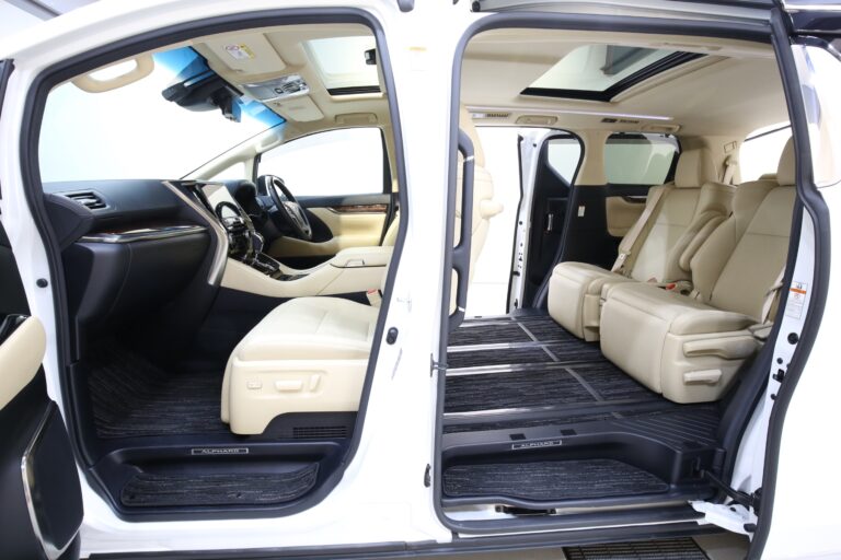 アルファードハイブリッドG（2018年式）内装