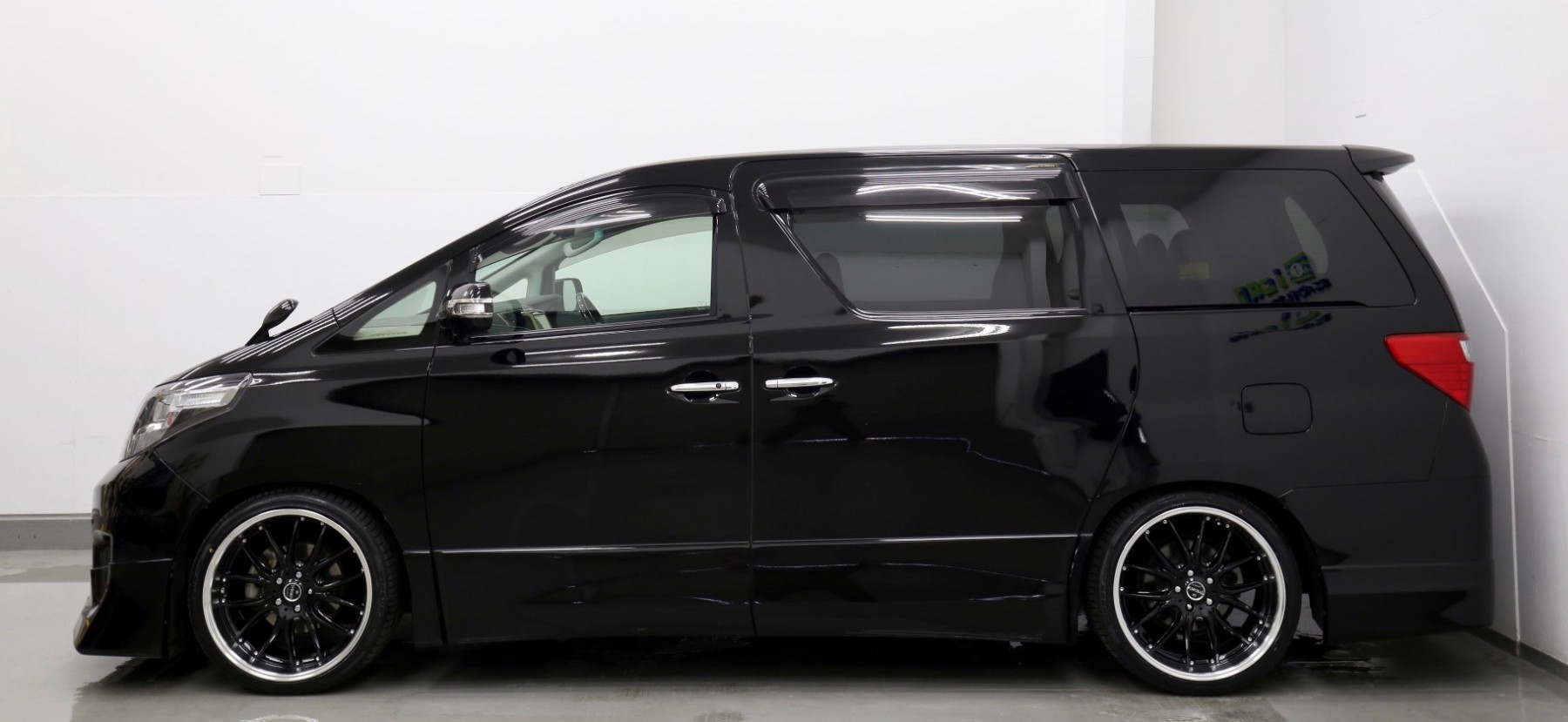 アルファード20系(2代目)ボディサイズはどれくらい？ | ミニバン専門店