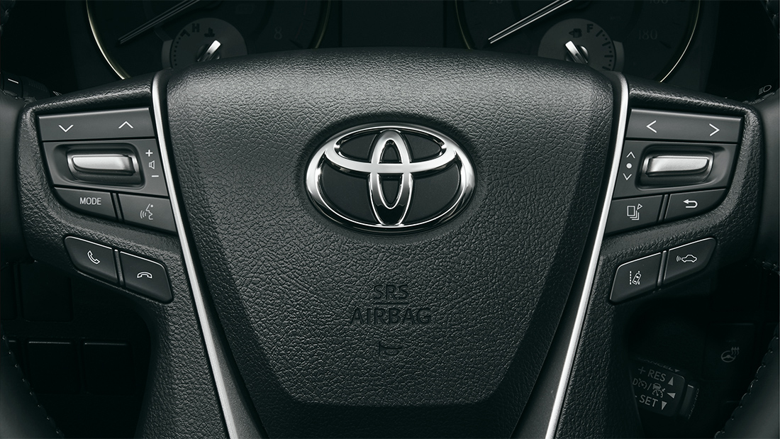 おもてなし装備が満載！トヨタ 30系アルファードハイブリッドの注目