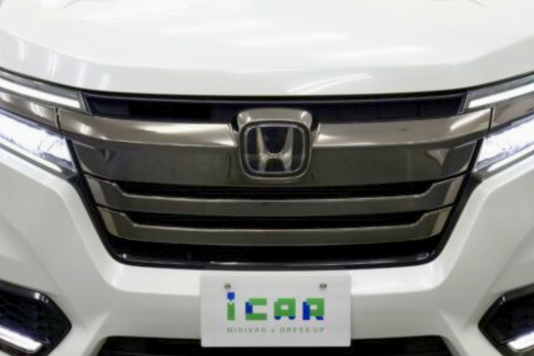 ステップワゴンスパーダ クールスピリット ホンダセンシング ブラックスタイル（2019）フロントグリル