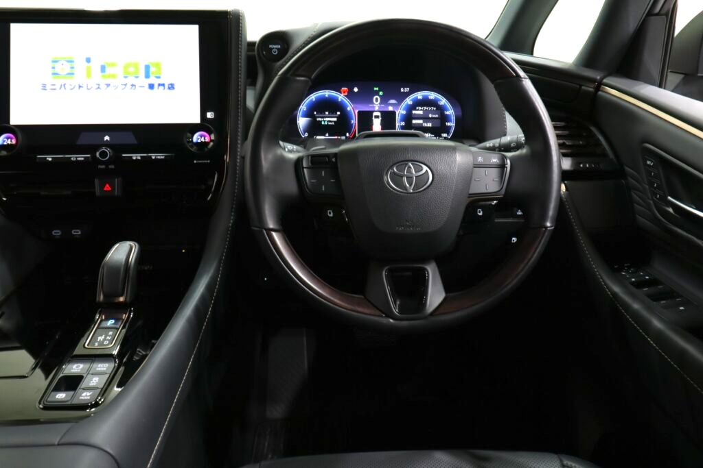 40アルファード運転席